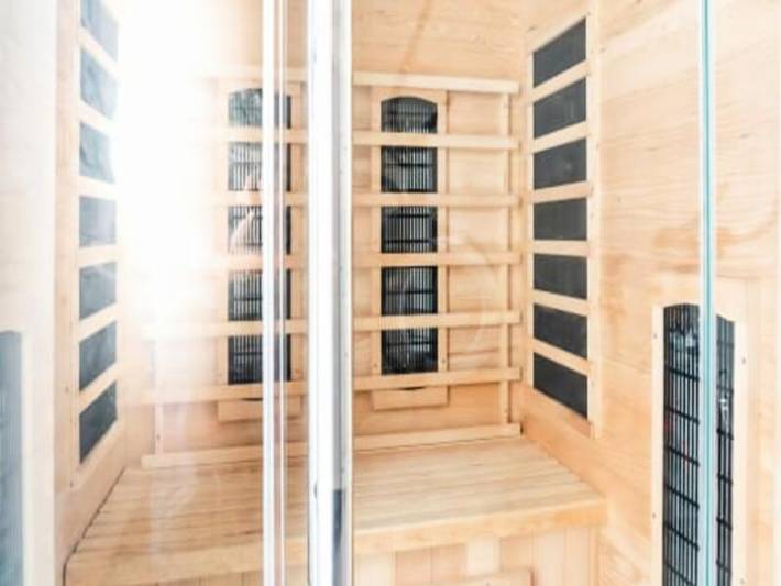 Gîte pour 24 personnes, avec piscine et jardin ainsi que jacuzzi et sauna, animaux acceptés à Le Moule - 4