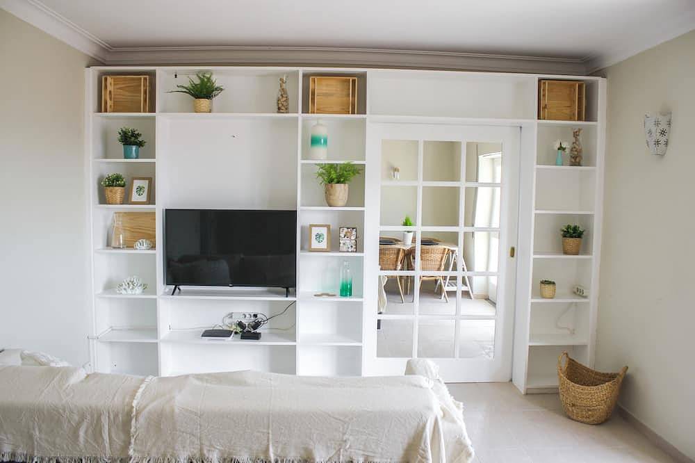 Appartamento intero, Your Place in Estoril. 4 min Walking to the Beach With Amazing sea View! in Cascais e Estoril, Distretto di Lisbona