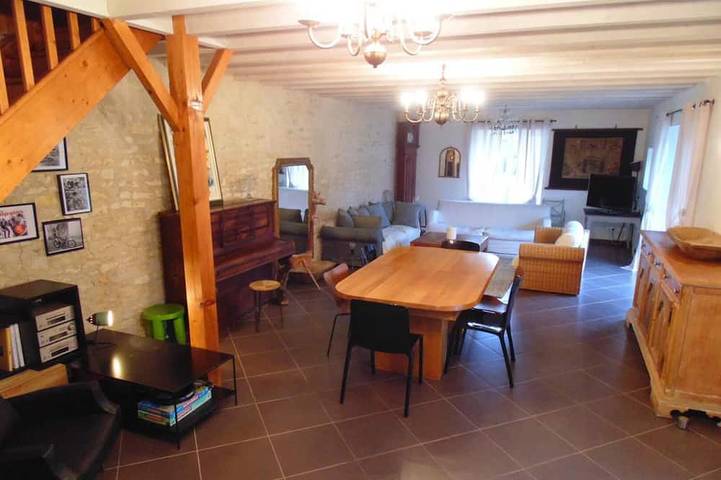 Location de vacances pour 8 personnes à Charrais