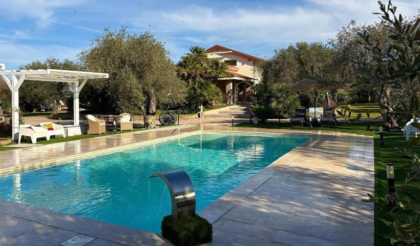 Pension voor 2 personen, with tuin and uitzicht as well as zwembad in Alghero