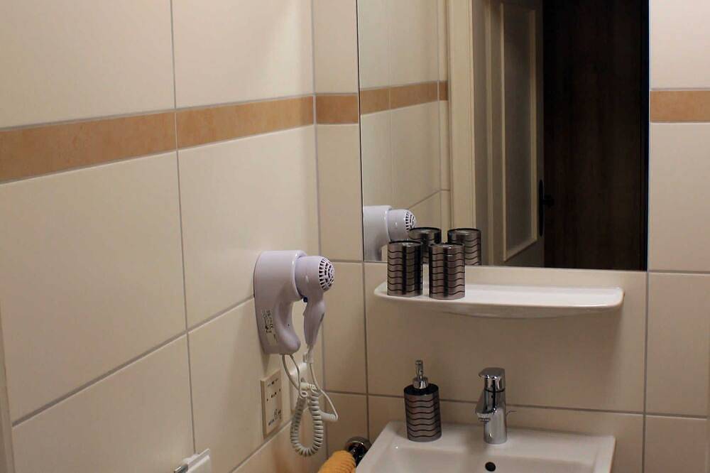 Doppelzimmer 1 - Pension Pastoriushaus in Bad Windsheim, Steigerwald