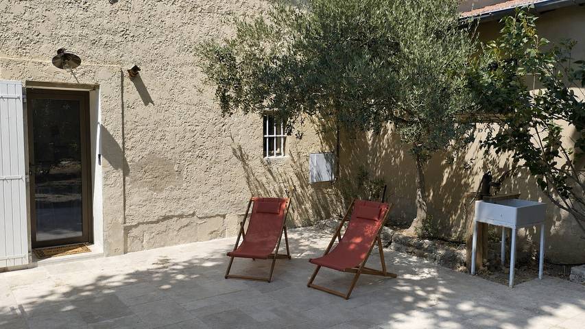 Mas de la roubine, con jardín, aire acondicionado, spa y Wi-Fi in Châteaurenard, Region de Arles