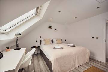 Glamping for 6 People in Luton, Chiltern Hills, Photo 4