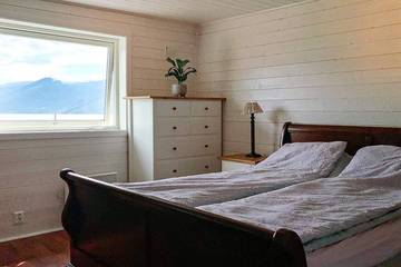 Vacation House for 5 Guests in Hardangerfjord, Vestland, Picture 1