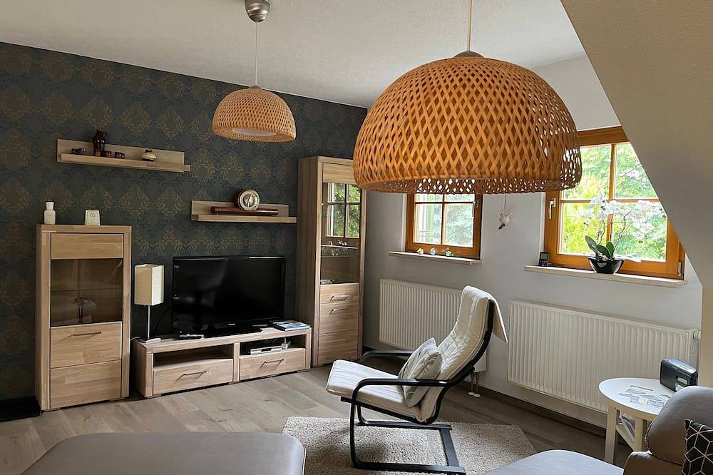 Ganze Wohnung, Ferienwohnung im Obergeschoss - Ferienwohnung Unter den Linden in Großräschen, Lausitzer Seenland