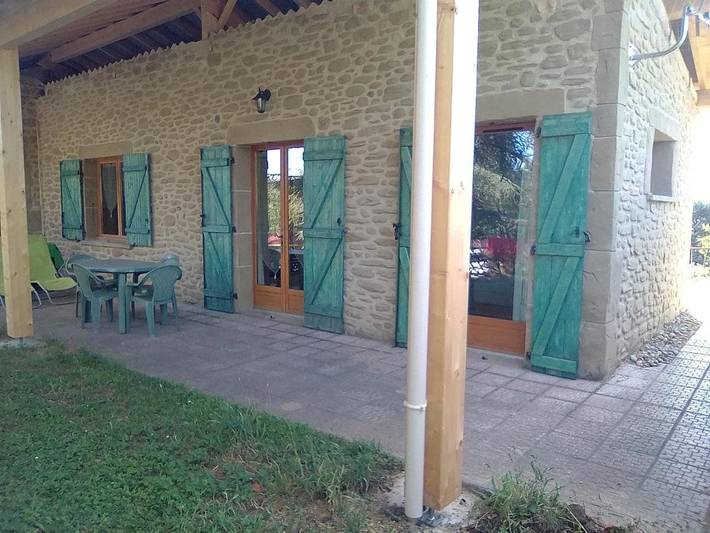 Location de vacances pour 2 personnes, avec Terrasse ainsi que Jardin et Vue à Saint-Martin-d'Août