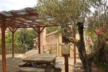 Gîte pour 5 personnes, avec jardin et balcon à Vivès
