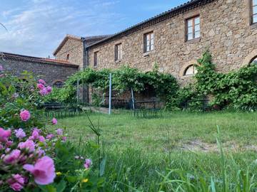 Location de vacances pour 4 personnes, avec terrasse et jardin à Saint-Victor (Ardèche)
