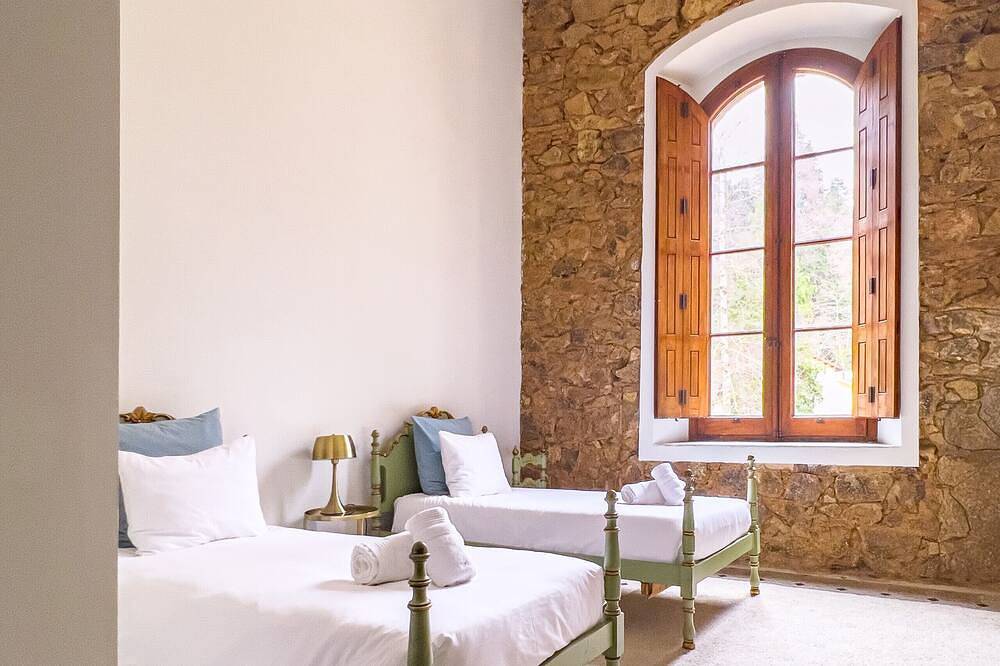 Reserva un retiro en un castillo en plena naturaleza, cerca de Barcelona, Cataluña, España in San Hilario Sacalm, Provincia de Gerona