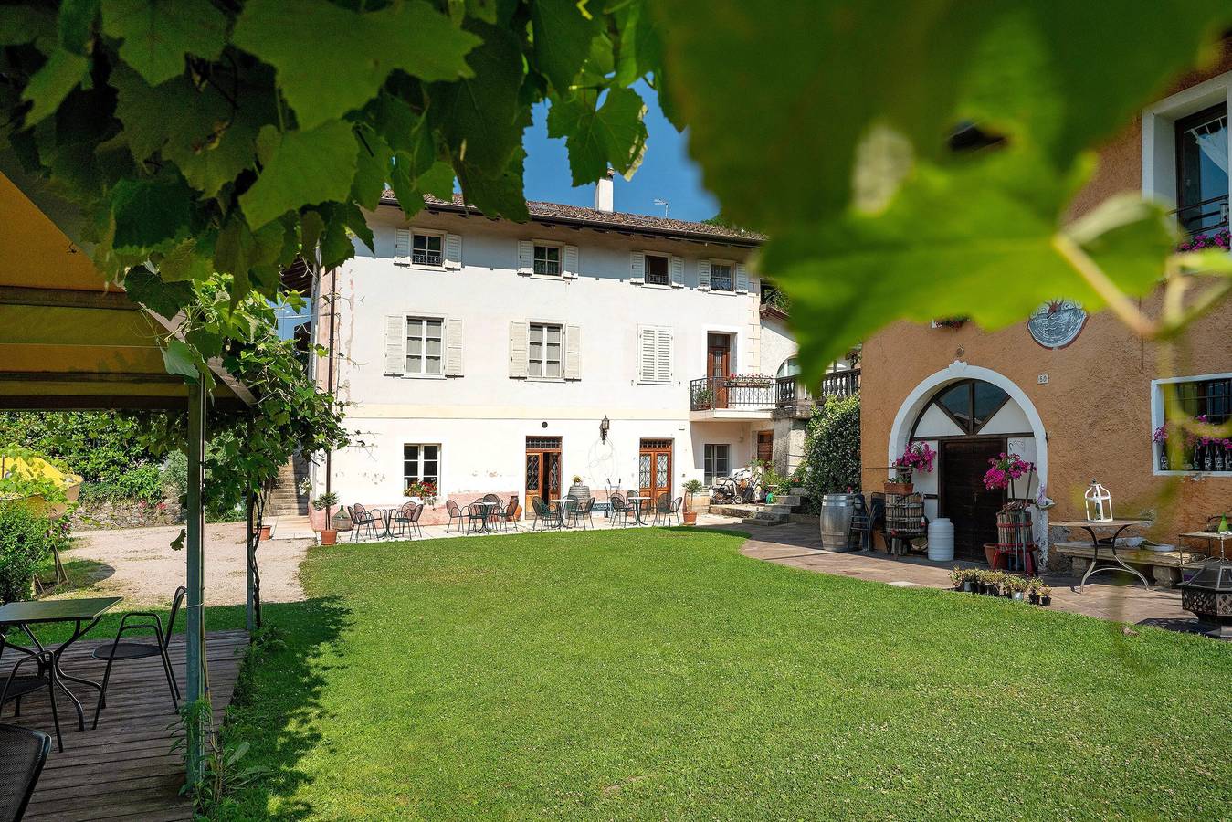 Appartamento Cantina Romanese con vista sulle montagne, giardino privato e Wi-Fi in Levico Terme, Lago di Caldonazzo