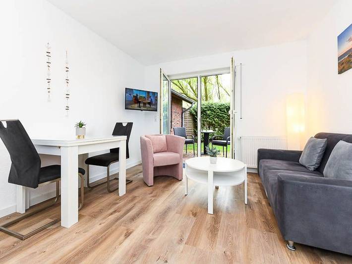 Ferienwohnung für 2 Personen, mit Garten und Terrasse, kinderfreundlich in Bensersiel - 2