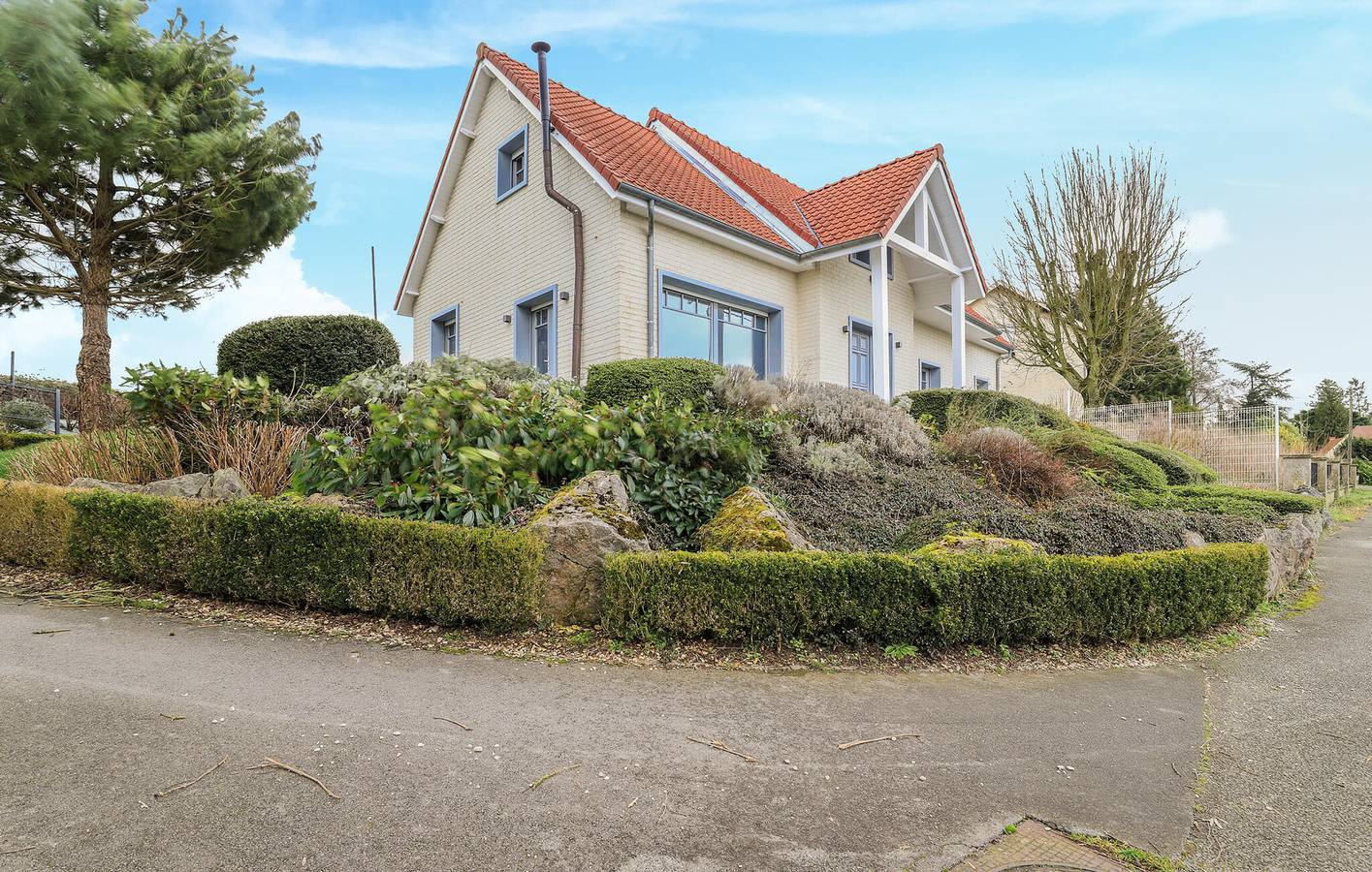Appartement confortable avec WiFi, TV et parking à 1,5 km de Romeries in Romeries, Département Nord