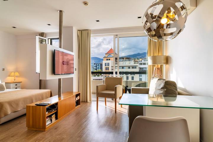 Estudio entero, Escapada dorada en Funchal in São Martinho, Isla de Madeira