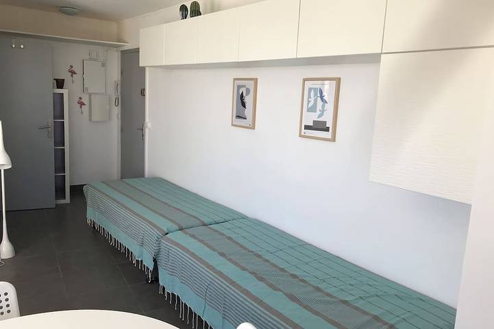 Appartement entier, Rare Front de mer la Grande Motte 4 personnes grande terrasse dernier étage. in Le Couchant, La Grande-Motte