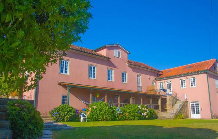 Gîte pour 2 personnes, avec vue sur le lac et jardin ainsi que vue et piscine à Oliveira de Frades - 4