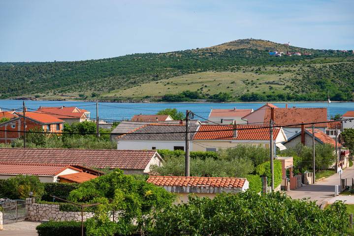 Ganze Wohnung, Sea view apartment Nika in Novigradsko More, Zadar