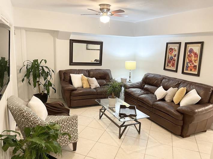 Vacation house for 5 people, with yard and terrace in Pompano Beach