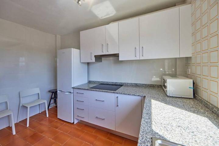 Location de vacances pour 8 personnes, avec terrasse, animaux acceptés à Magaluf - 4