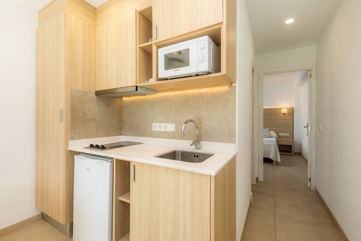 Ganze Wohnung, Ferienwohnung 'Bon Aire N3' mit Gemeinschaftspool, Wlan und Klimaanlage in Cala Serena, Felanitx