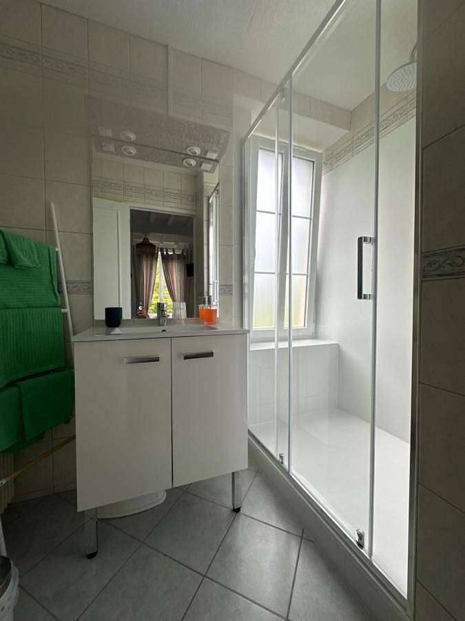 Location de vacances pour 2 personnes, avec jardin à Colleville-sur-Mer - 4