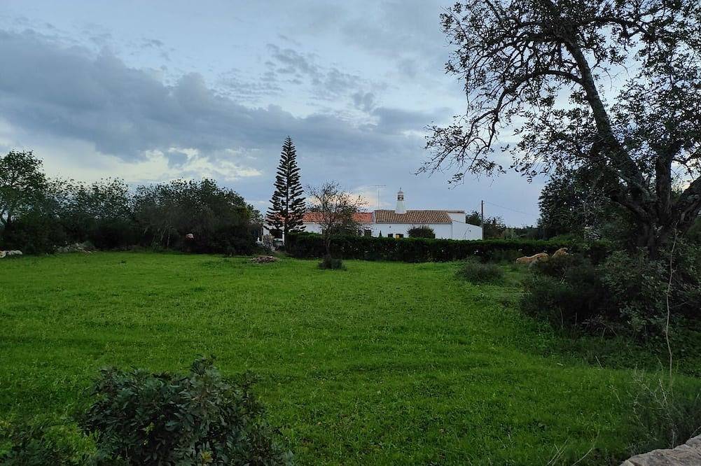 Beautiful quiet apartment close to everything in Boliqueime, Faro Distrikt