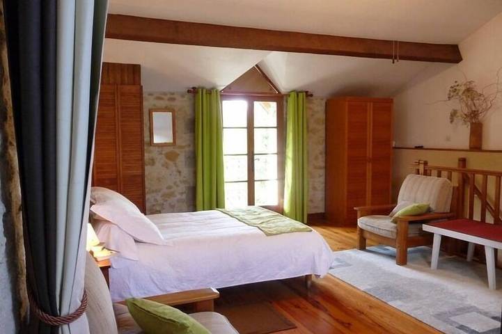 Location de vacances pour 3 personnes, avec jardin et piscine à Ruch (homonymie) - 2