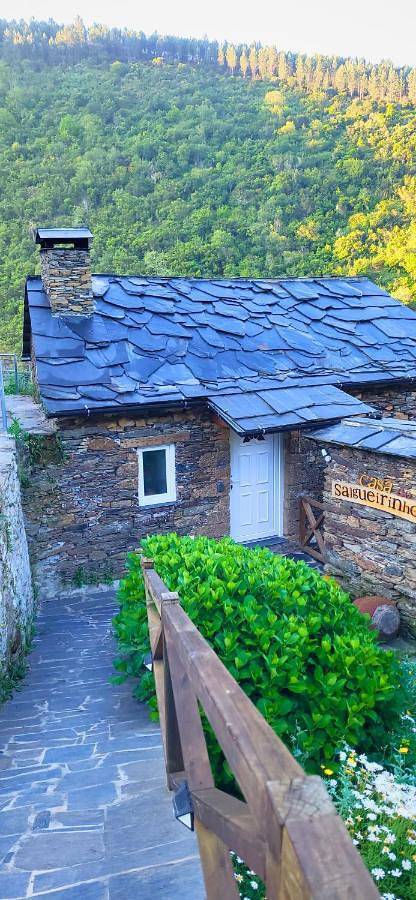 Location de vacances pour 4 personnes, avec vue ainsi que jardin et balcon à Seia - 3