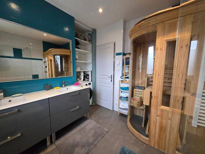 Location de vacances pour 6 personnes, avec jardin ainsi que sauna et jacuzzi, adapté aux familles à Saint-Nizier-du-Moucherotte - 4