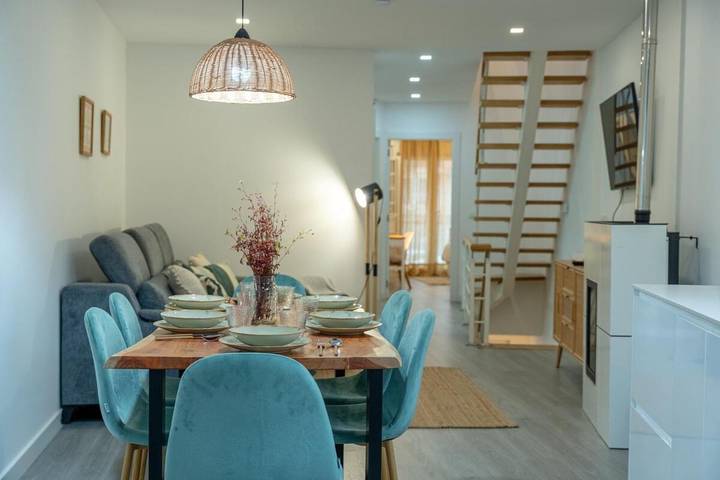 Apartamento para 6 personas, con Balcón además de Terraza y Jardín en Cabezón de la Sal