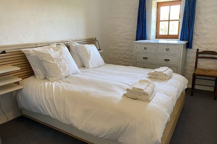 Gîte pour 4 personnes, avec piscine ainsi que terrasse et jardin à Juignac - 3