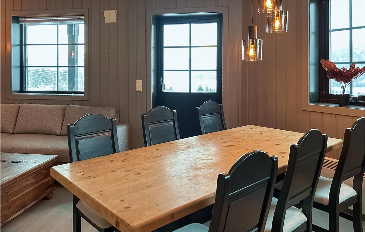 Hel ferieleilighet, Ferieleilighet for 6 personer med utsikt in Norefjell, Krødsherad 