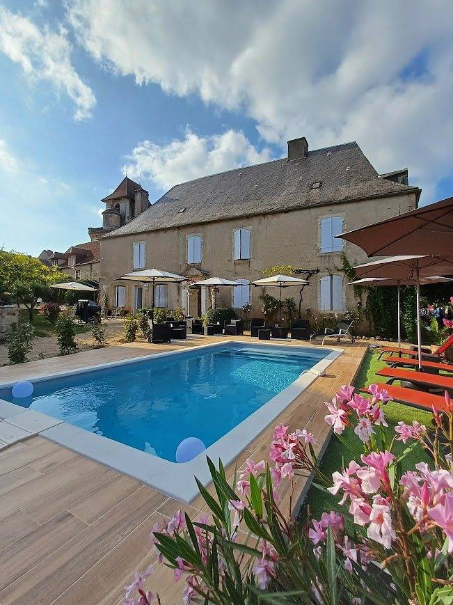 Location de vacances pour 2 personnes, avec piscine et jardin à Rouffignac-Saint-Cernin-de-Reilhac - 2