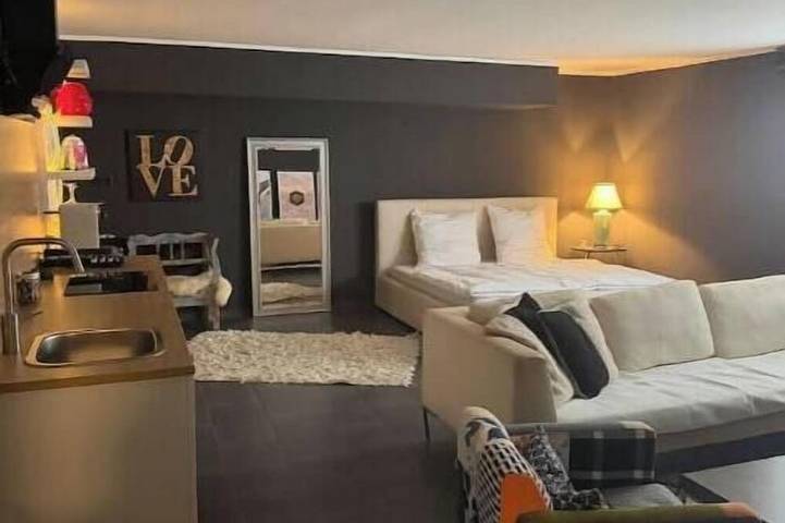 Appartamento intero, Cozy basement apartment with excellent connections to Frankfurt in Bergen-Enkheim, Francoforte