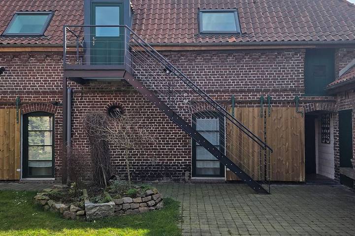 Location de vacances pour 7 personnes, avec jardin à Rumegies