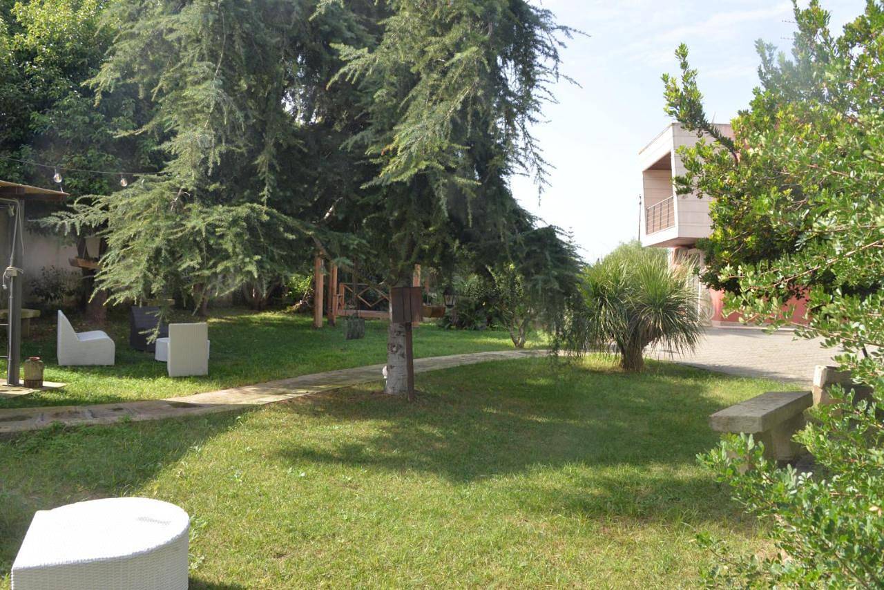 Marlù Luxury Rooms Pool and Garden in Aradeo, Lecce Provinz