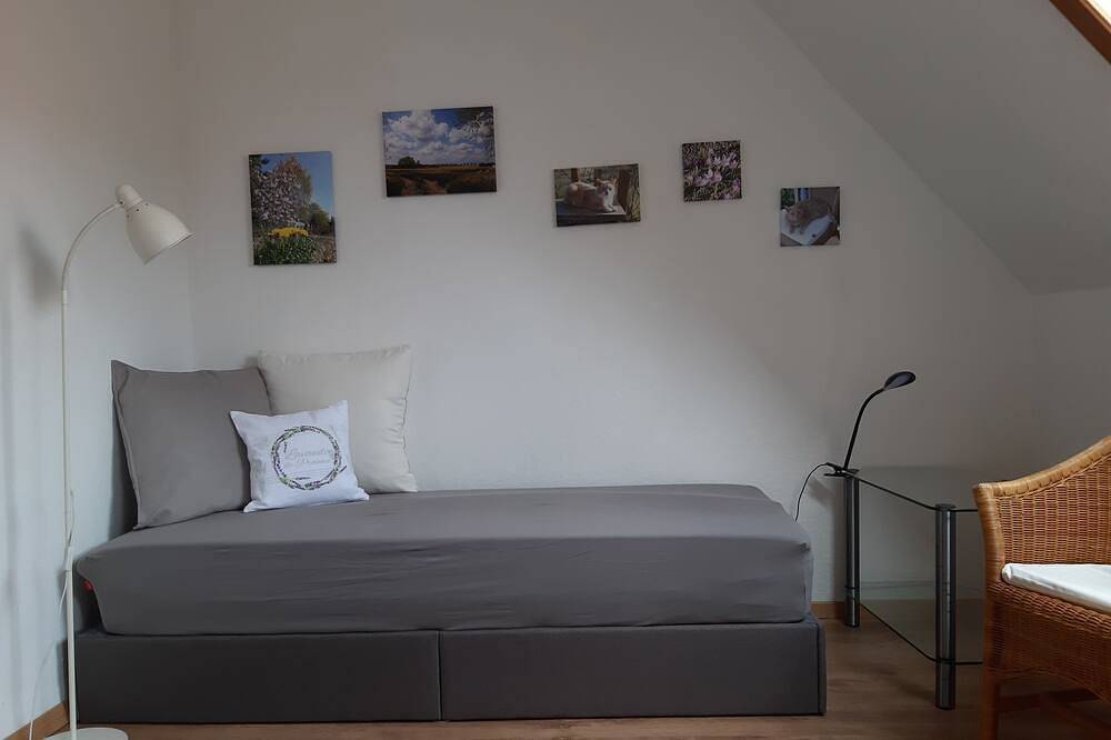 Ganze Wohnung, Ferienhaus in Dorfrandlage nahe Güstrow für 5 Gäste +Kind in Gülzow-Prüzen, Mecklenburgische Seenplatte