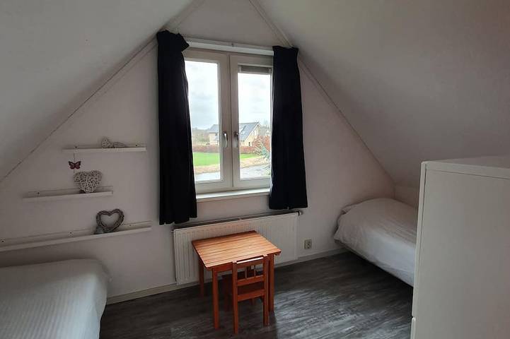 Geräumiges Ferienhaus für 11 Personen (+ kostenloses WiFi) in Flevoland
