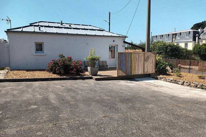 Location de vacances pour 2 personnes, avec jardin et terrasse dans Le Diben