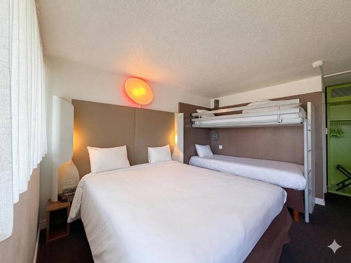 Hôtel pour 3 personnes, avec jardin, animaux acceptés à Buchères - 4