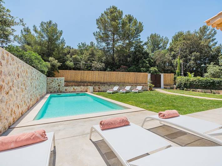 Villa Mar Clara By Sunvillas Mallorca in Cala Sant Vicenc, Pollença