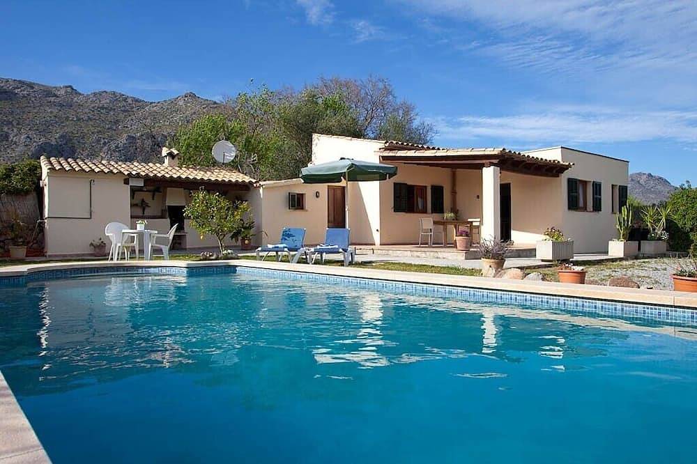 Peaceful villa renovated at 500 metres from Pollensa village  And WIFI Free in Pollença Town, Pollença