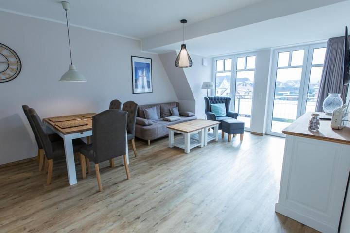 Ferienwohnung für 5 Personen, mit Balkon und Sauna in Kühlungsborn