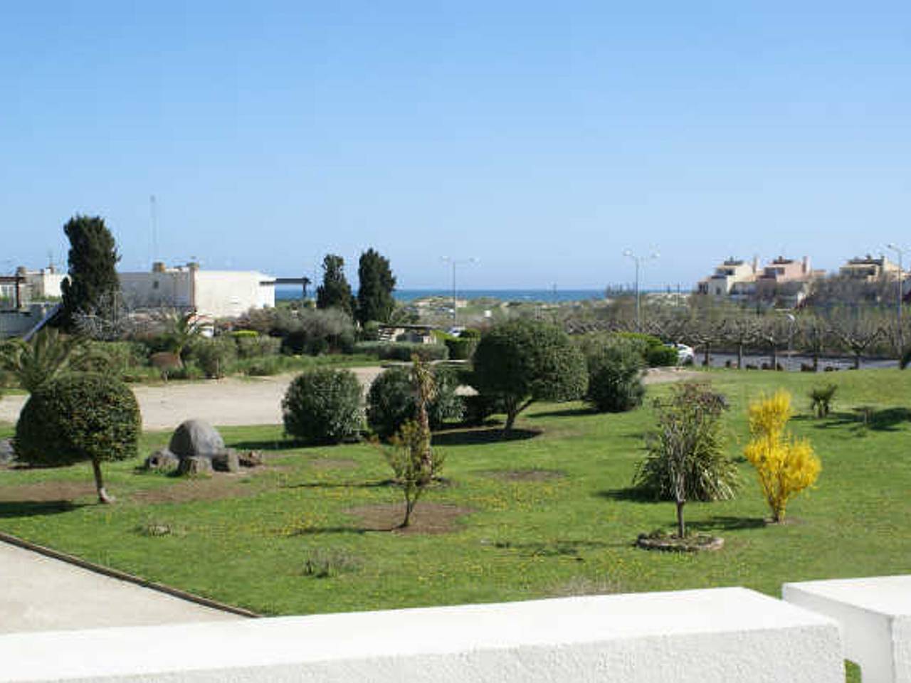 Entire studio, Cozy Studio for 2 with Modern Amenities, Parking, and Elevator Access in Cap d'Agde, Agde