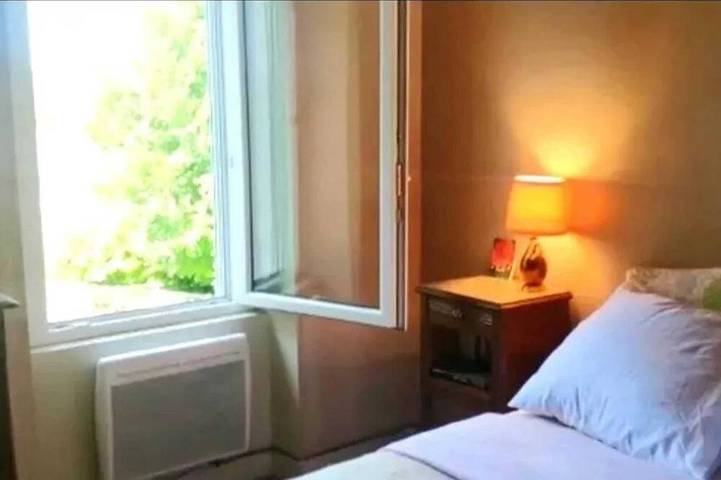 Location de vacances pour 7 personnes, avec jardin à Bugeat - 4