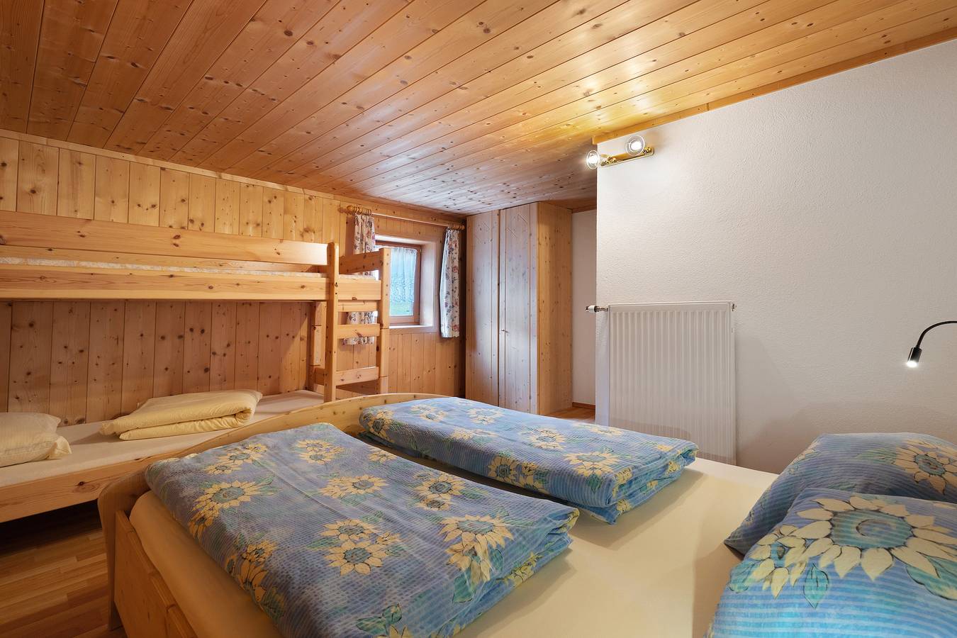 Ganze Wohnung, Ferienwohnung 'Almrausch' mit Bergblick, Gemeinschaftsterrasse und Wi-Fi in Gsies, Kronplatz