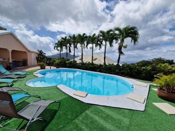 Gîte pour 2 personnes, avec jardin ainsi que piscine et vue à Saint-Claude (Guadeloupe)