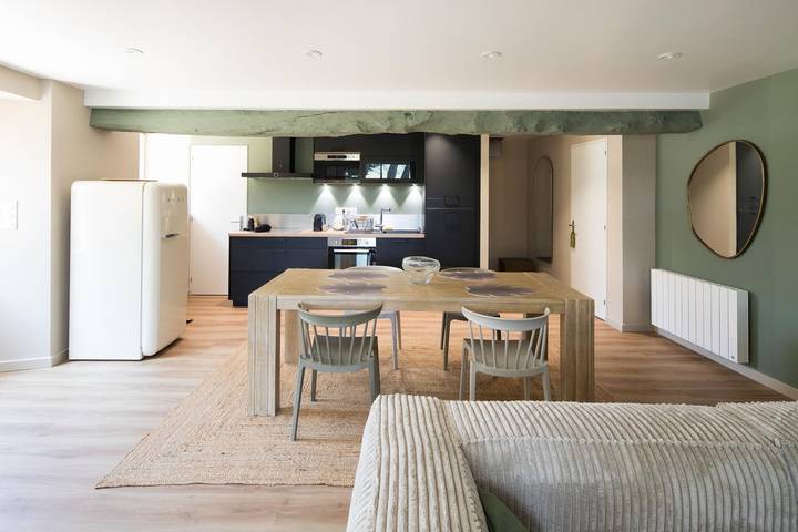 Gîte pour 4 personnes, avec piscine ainsi que jardin et terrasse à Malansac - 3