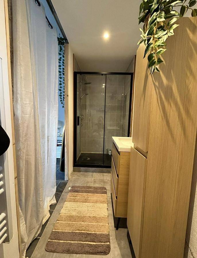 Location de vacances pour 3 personnes, avec jardin à Laroque (Hérault) - 2