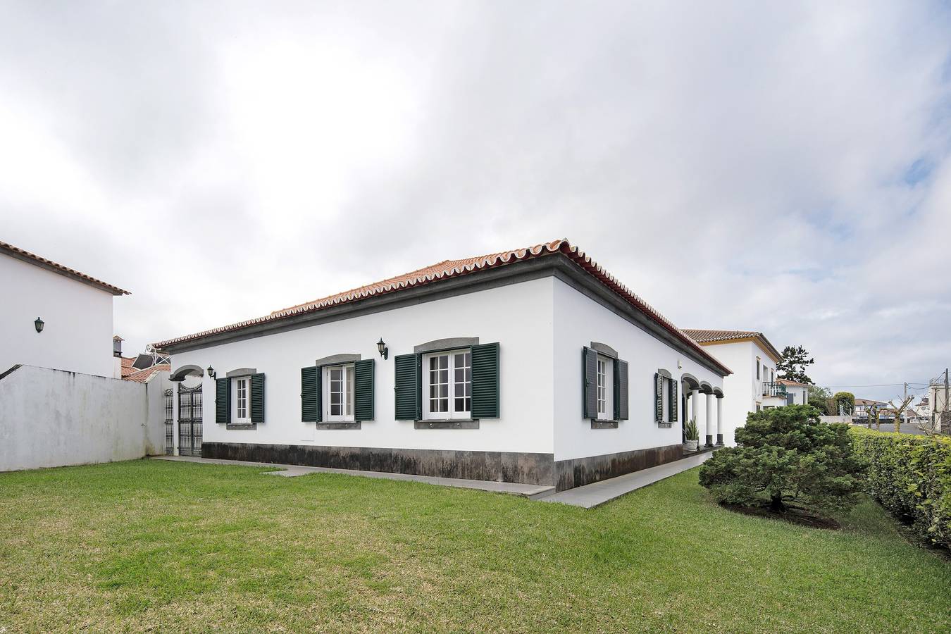 Feriehus for 10 personer med hage in São Miguel Island, Ribeira Grande (Azores)