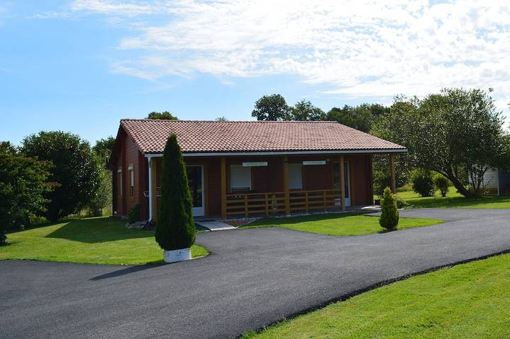 Gîte pour 3 personnes, avec Terrasse et Jardin dans Clam